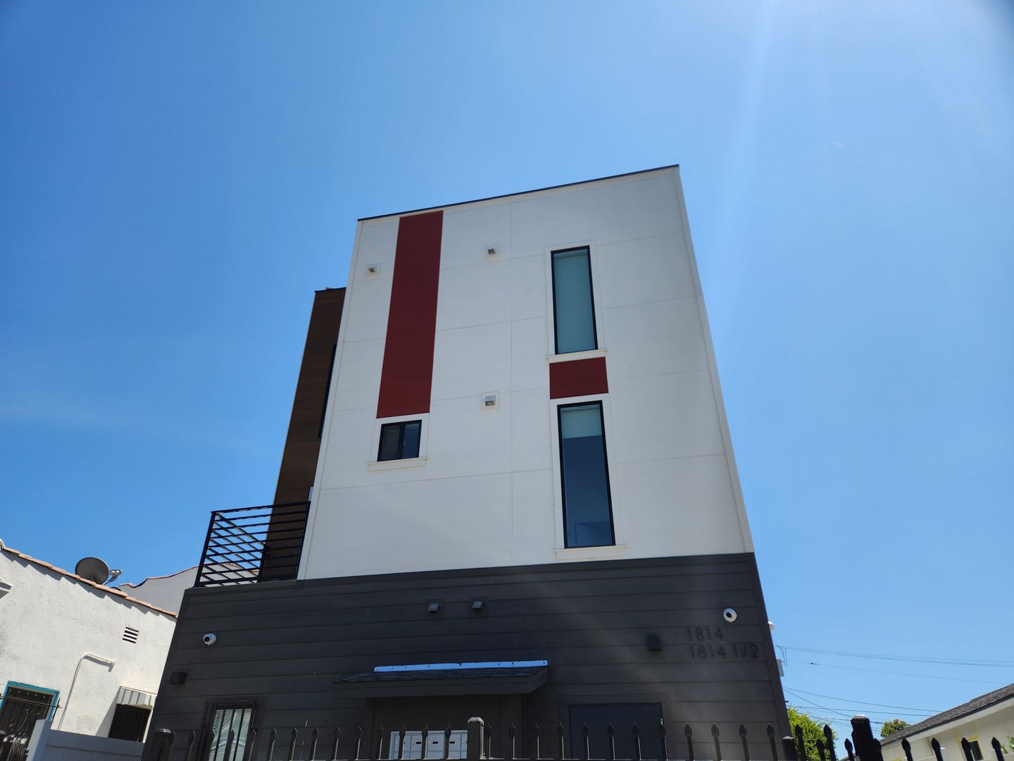 Los Angeles Apartment: 1814 W 36th St