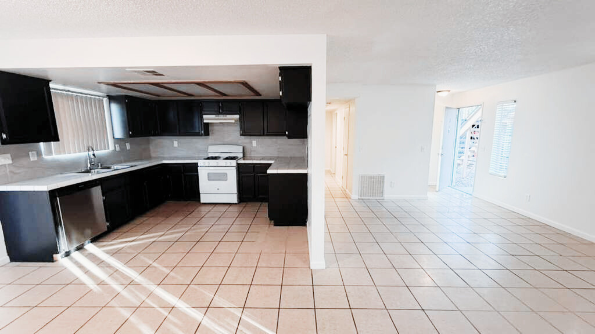 Victorville Apartment: 16243 Vasquez Ave