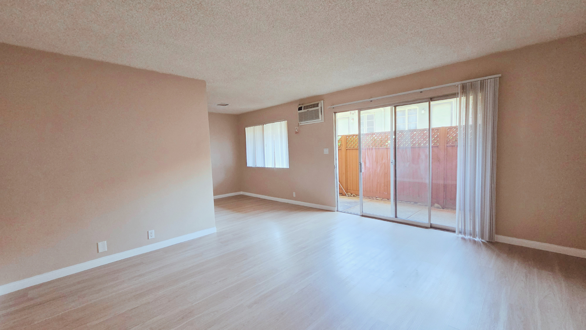 Pasadena Apartment: 1815 Fremont Ave. S. Pasadena 91030