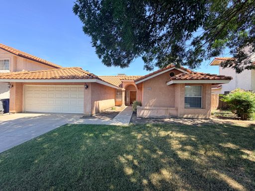 2534 Santos St, Dos Palos: 3 Beds, 2 Baths - New Interior Paint
