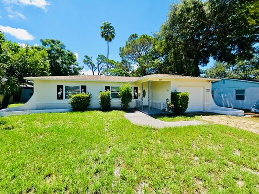 Spacious 2-Bedroom Home with Garage & Fenced Yard – photo 1