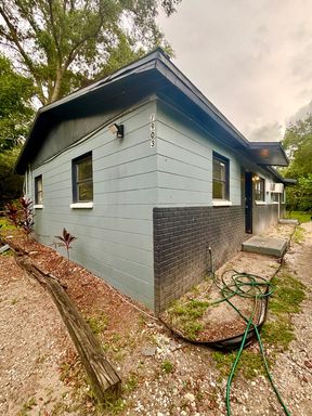 Sign your lease in September and receive 7 days of FREE rent! - Check Out This budget friendly 2-Bedroom Gem! – photo 1