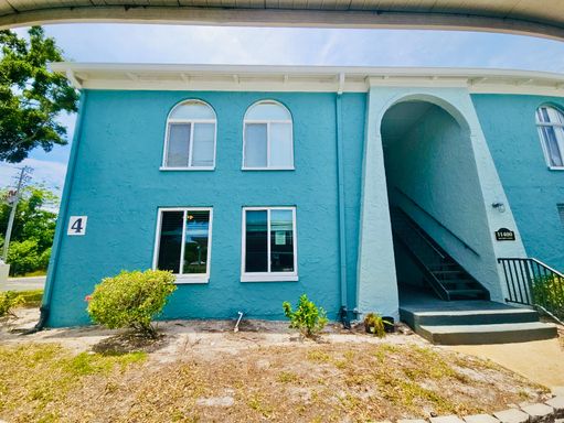 Sign Your Lease Today & Get Your First Month’s Rent FREE + 50% OFF Application Fee!! || Convenient St. Petersburg Living – 2BR Condo with Resort-Style Amenities – photo 1