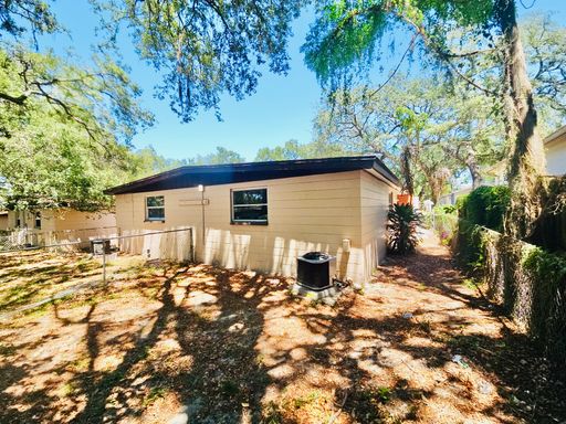 Move In Now & Get $375 OFF OR 15 Days FREE Rent! – photo 1