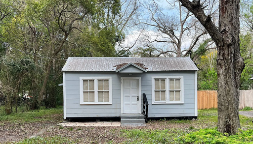 Available now - 2 Bed, 1 bath rental available in Jacksonville – photo 1
