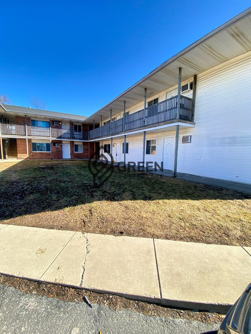 Kankakee Apartment: 210 Tedmark Ct.