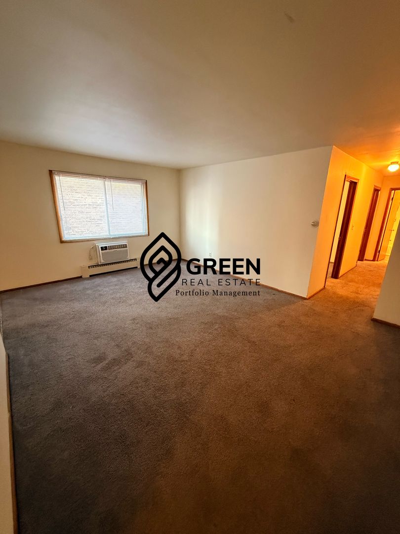 Kankakee Apartment: 450 S Dearborn Ave