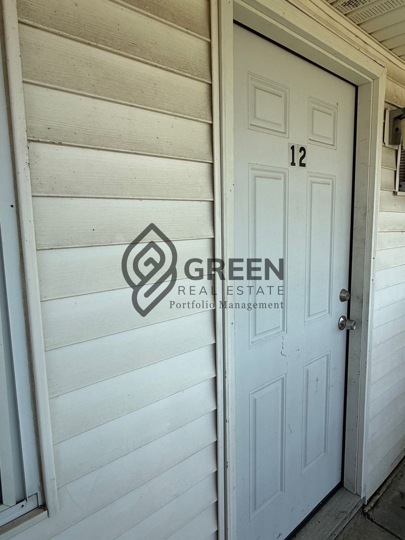 Kankakee Apartment: 210 Tedmark Ct.