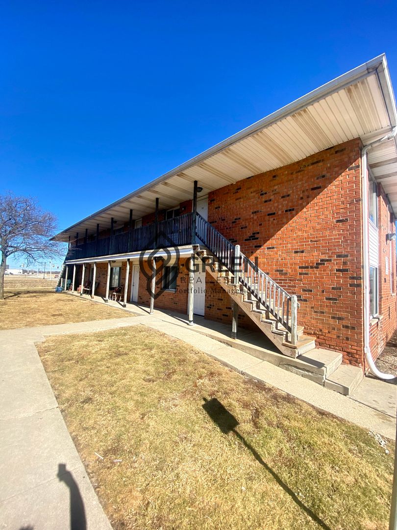 Kankakee Apartment: 2755 Cooper Dr.