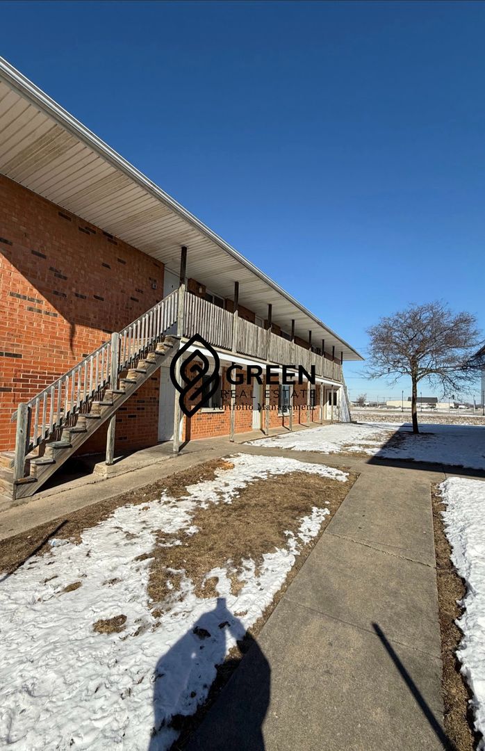 Kankakee Apartment: 2755 Cooper Dr.