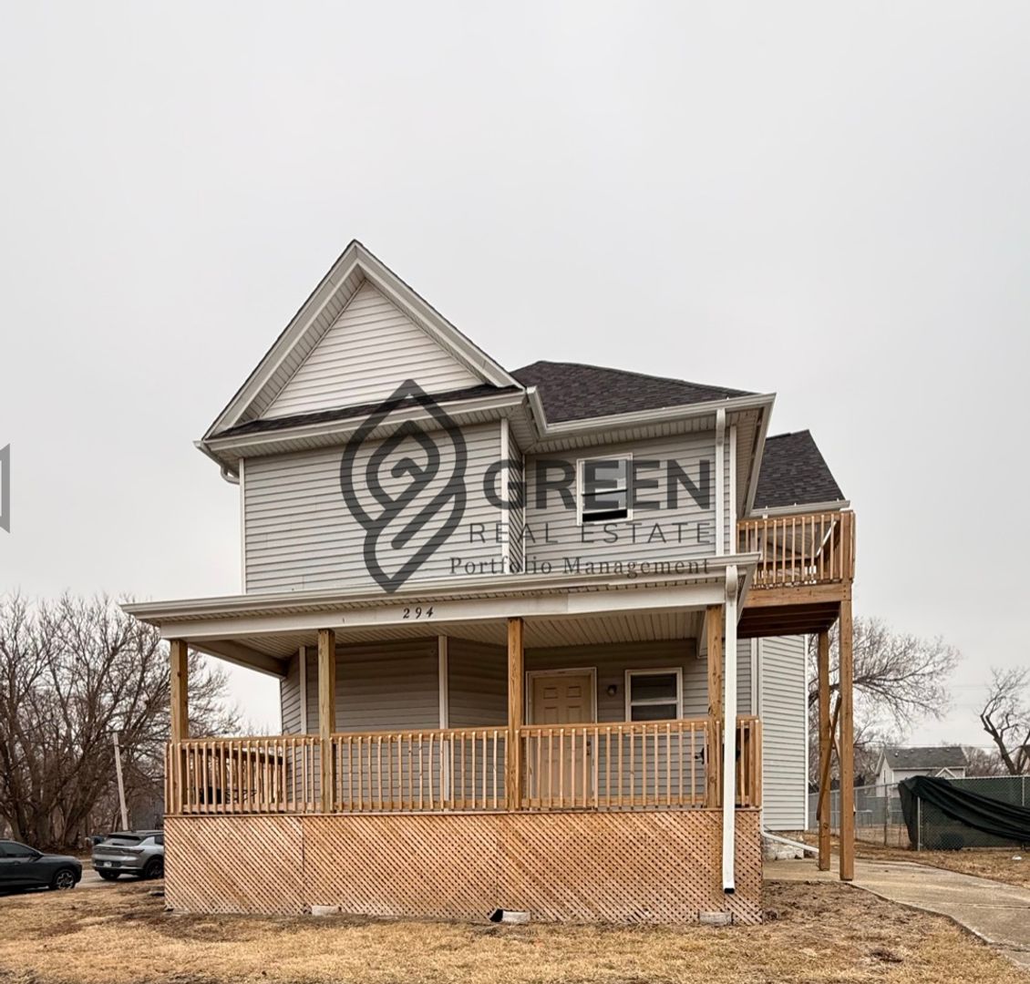 Kankakee Apartment: 294 N Greenwood Ave