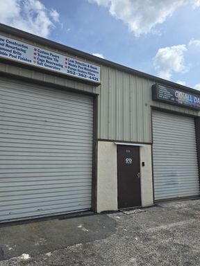 Awesome Open Warehouse Style Commercial Unit in Homosassa!!!