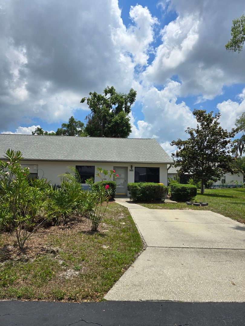 Inverness House: 1200 Tamiami Ln