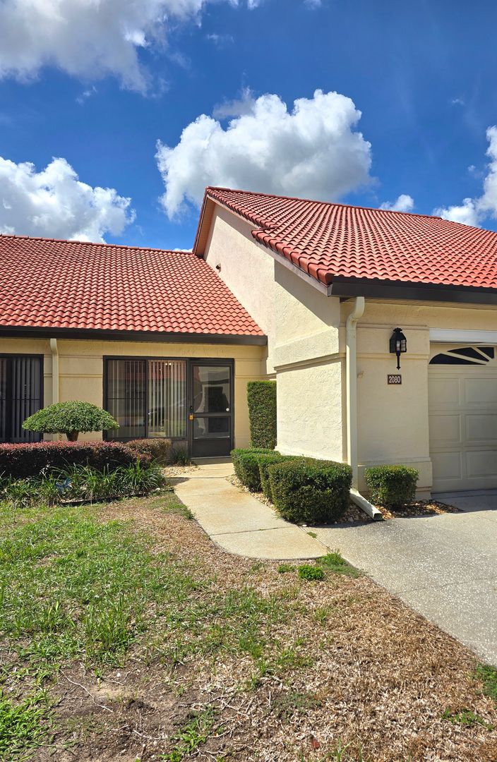 Inverness House: 2080 Forest Dr