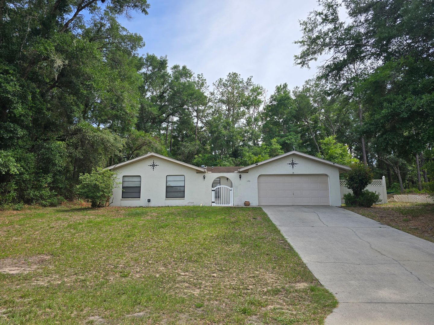 Dunnellon House: 1150 W G Martinelli Blvd