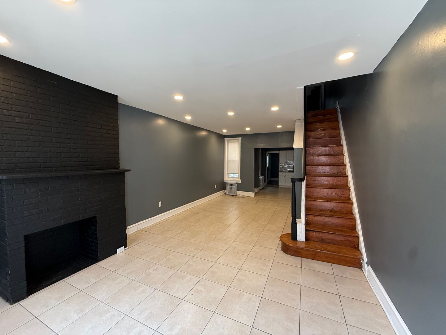 Philadelphia House: 2021 E Monmouth St