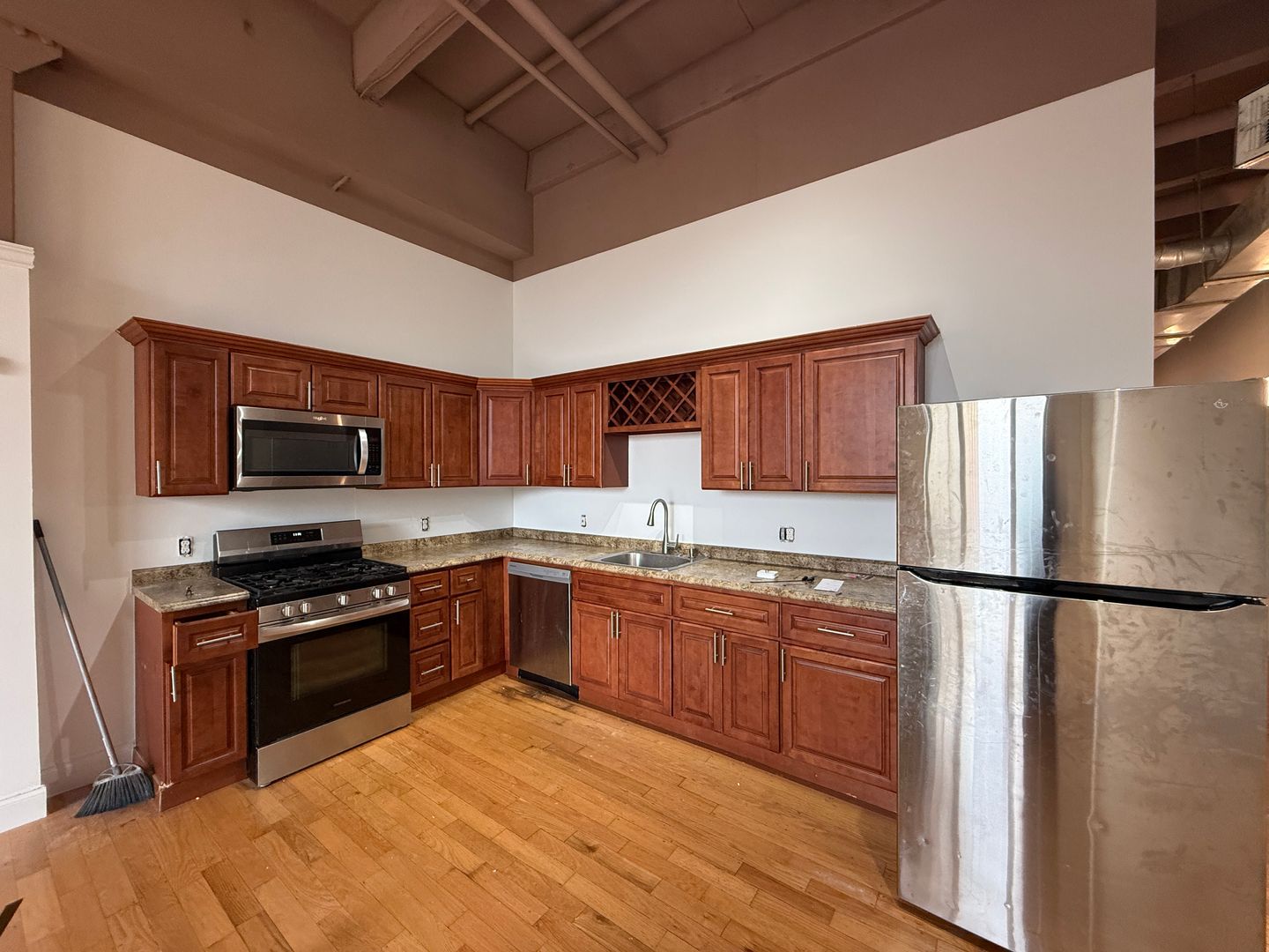 Philadelphia Apartment: 3560-62 Sepviva St