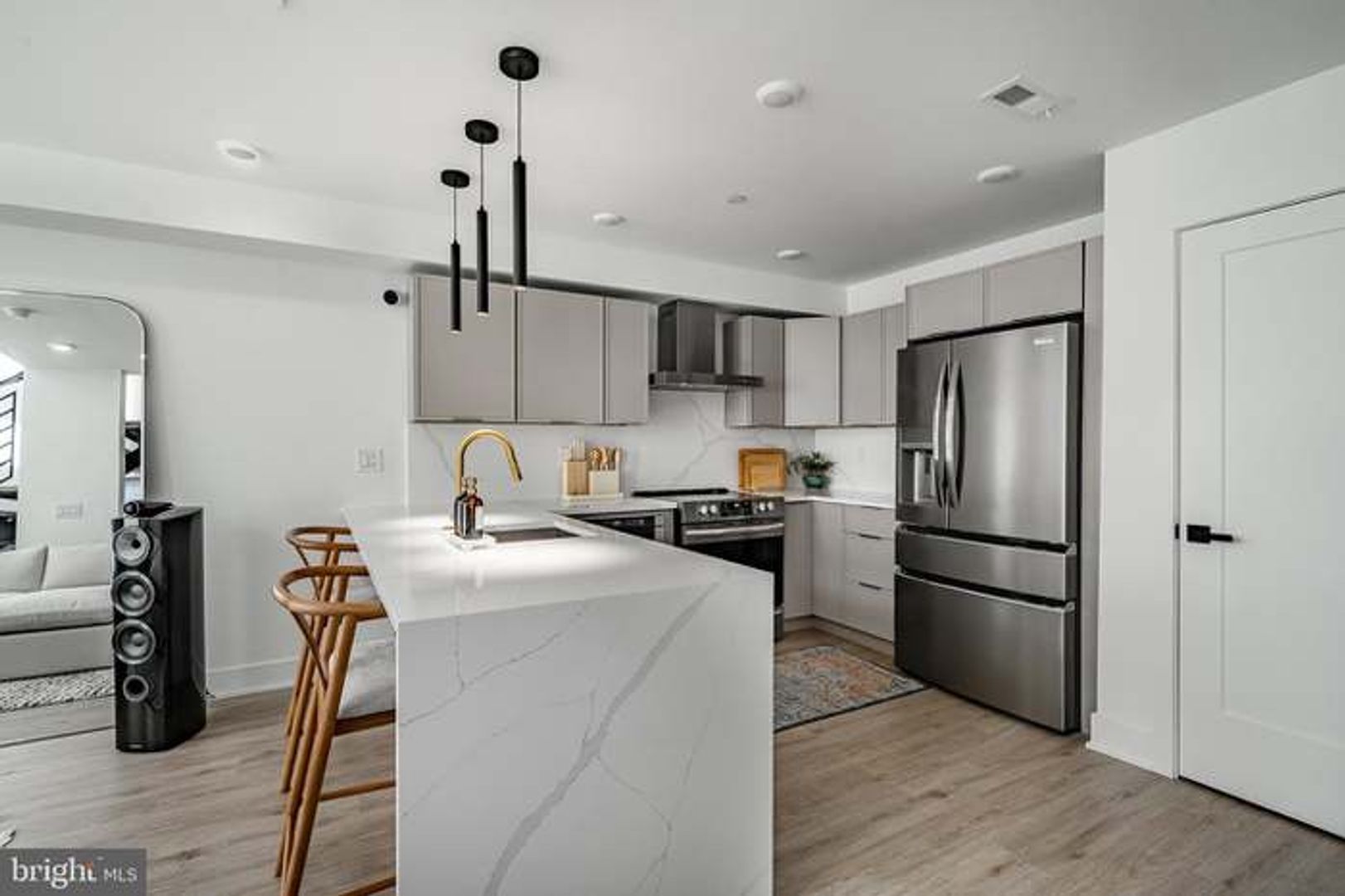 Philadelphia Apartment: 2607 E Boston St