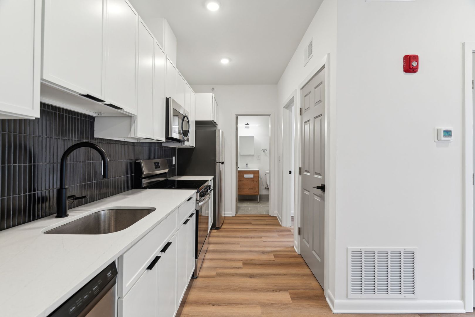 Philadelphia Apartment: 2039 N Front St