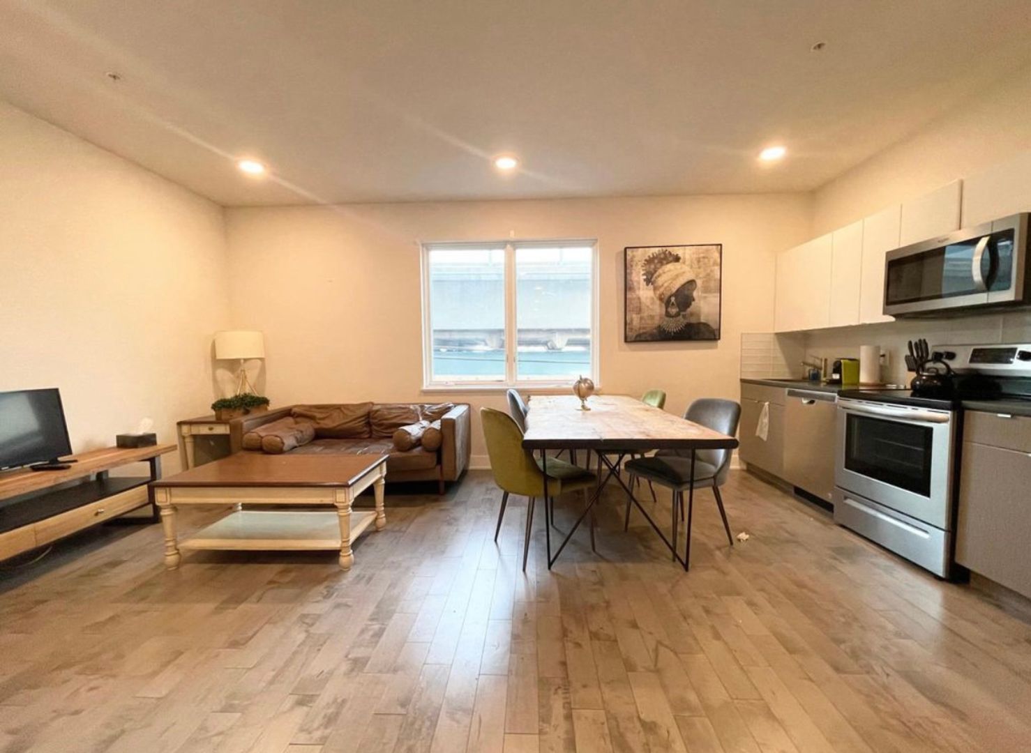 Philadelphia Apartment: 1314 N Front St