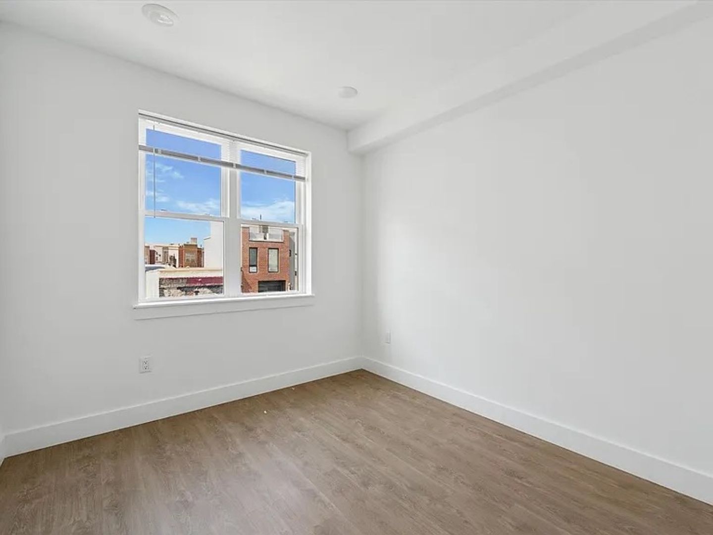 Philadelphia Apartment: 2520 N Front St