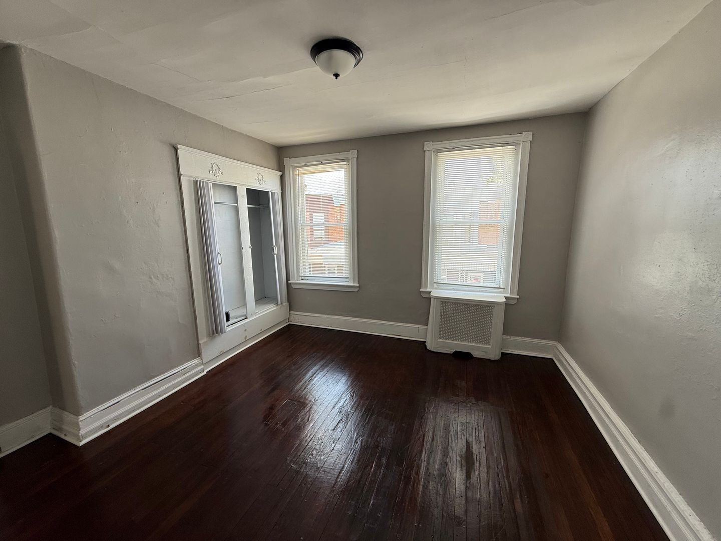 Philadelphia House: 1921 E Monmouth St