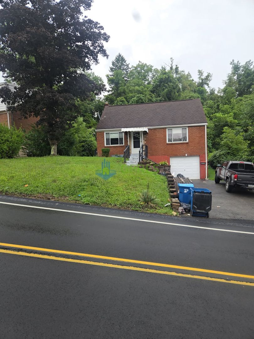 Pittsburgh House: 1216 Universal Rd.