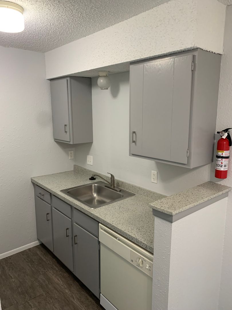 Topeka Apartment: 3930 SW Twlight Dr