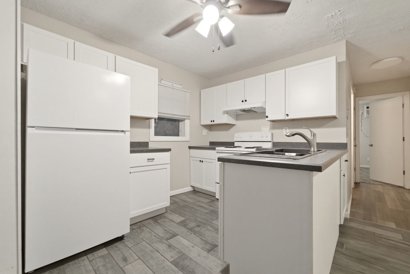 Hebron Apartment: 131-194 Sycamore Court