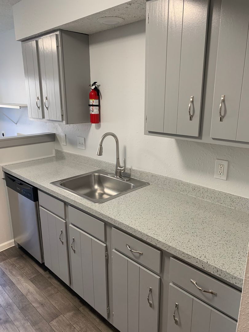 Topeka Apartment: 3930 SW Twlight Dr