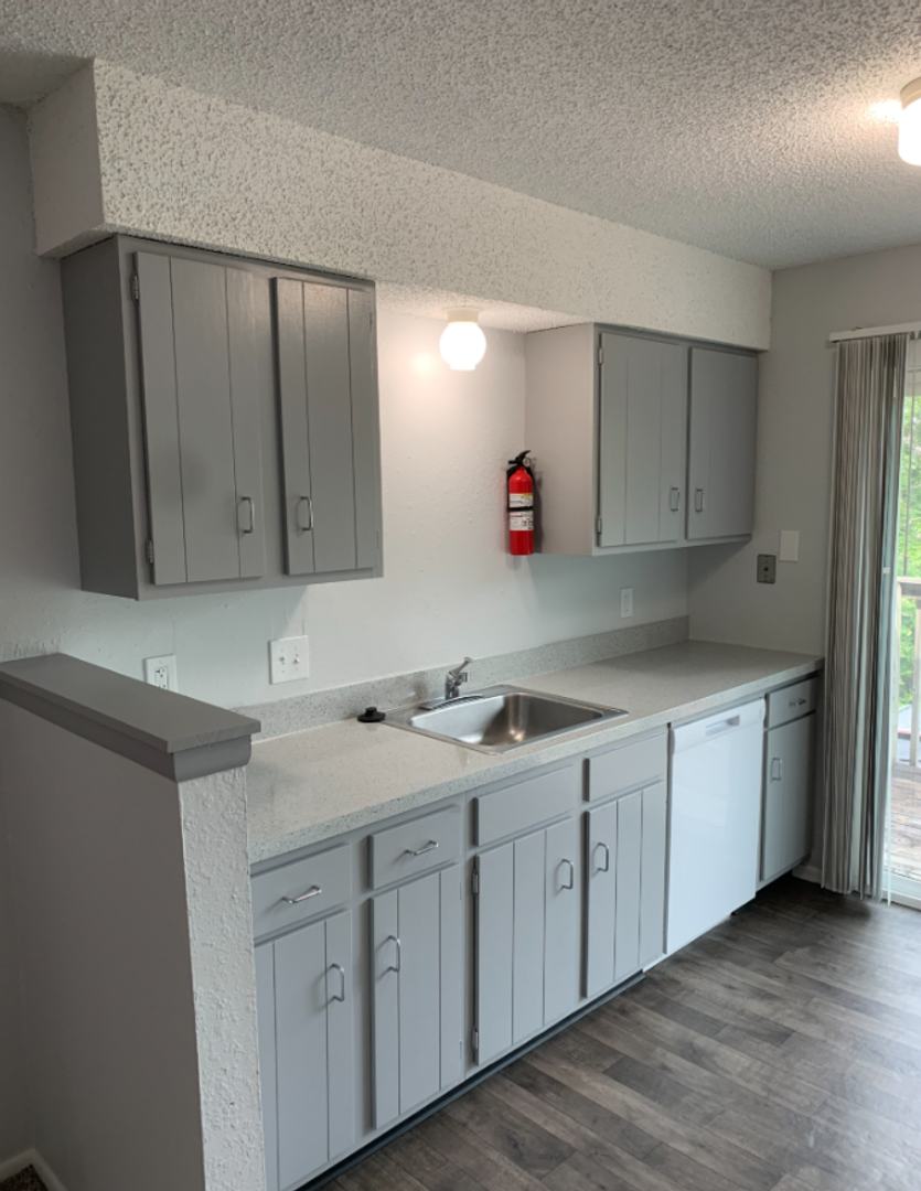 Topeka Apartment: 3930 SW Twlight Dr