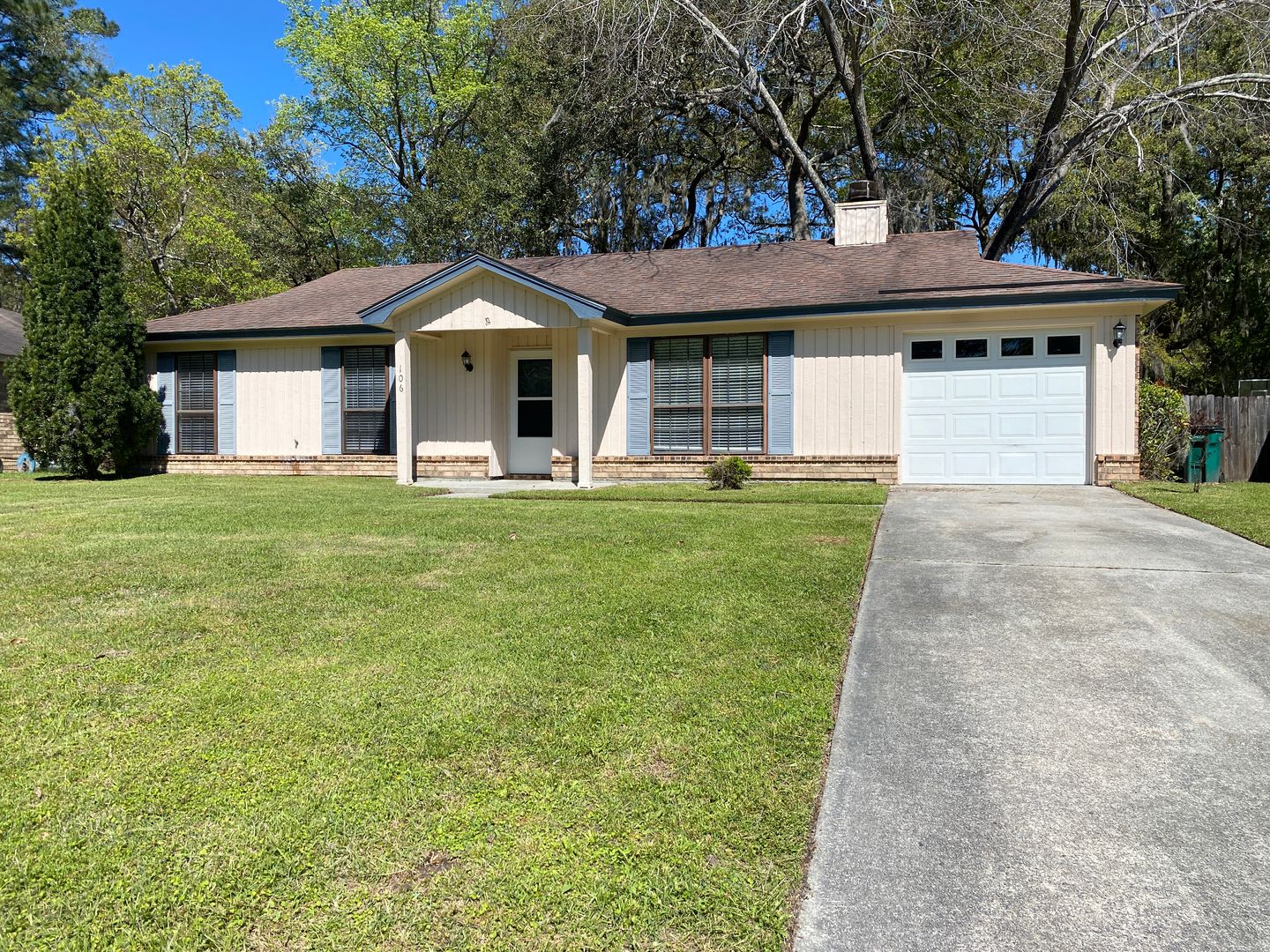 Savannah House: 106 Wimbledon Dr