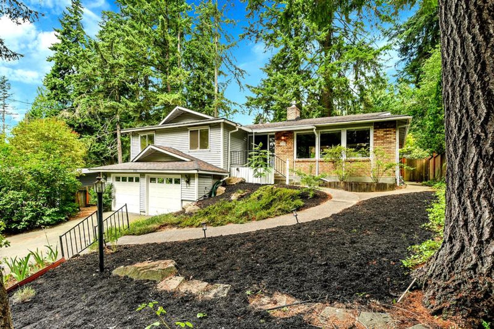 Lake Forest Park House: 3730 NE 194th St