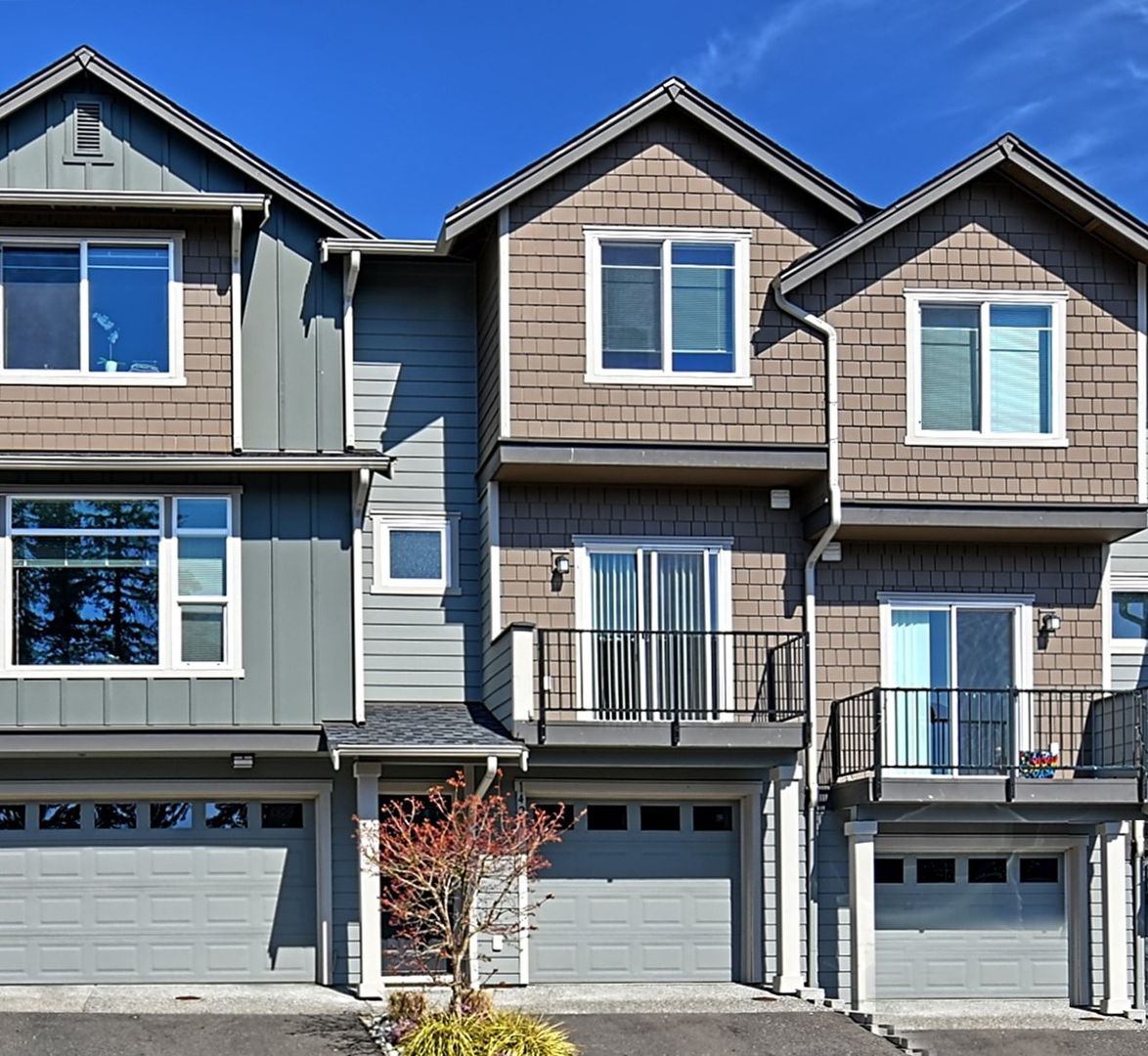Everett House: 10514   14th Drive SE