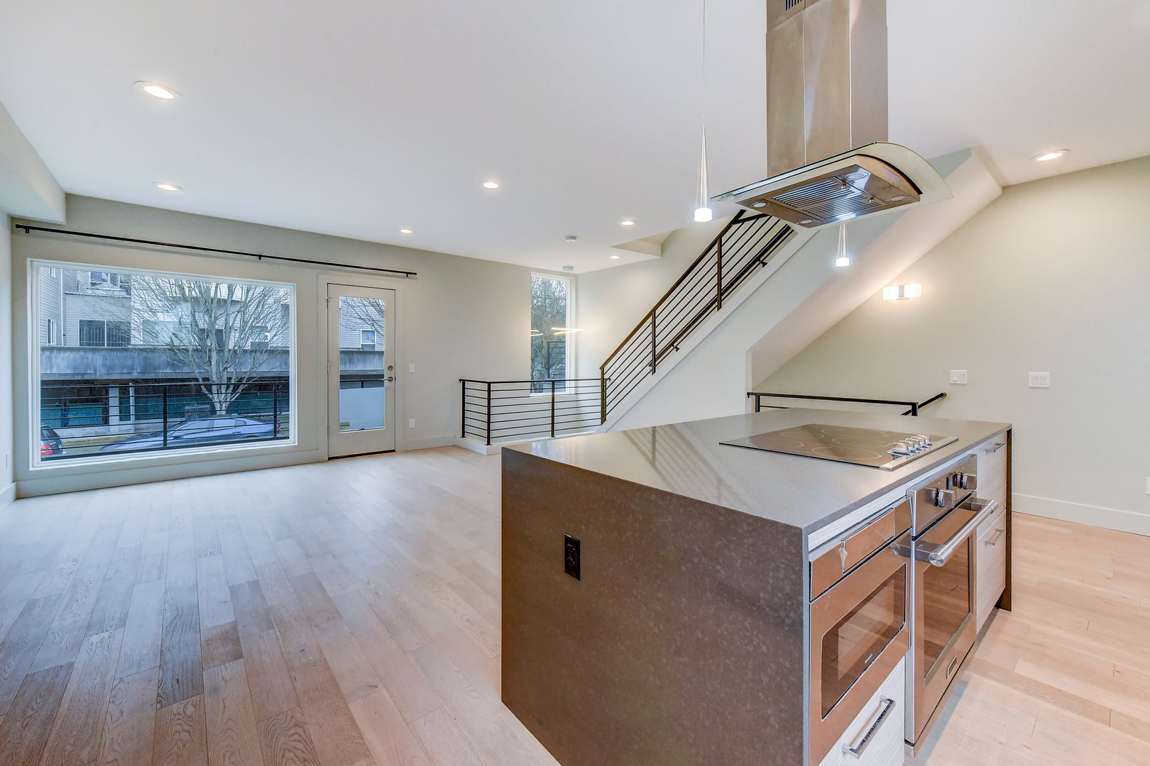Seattle Townhome: 4272 Winslow PL. N Unit B