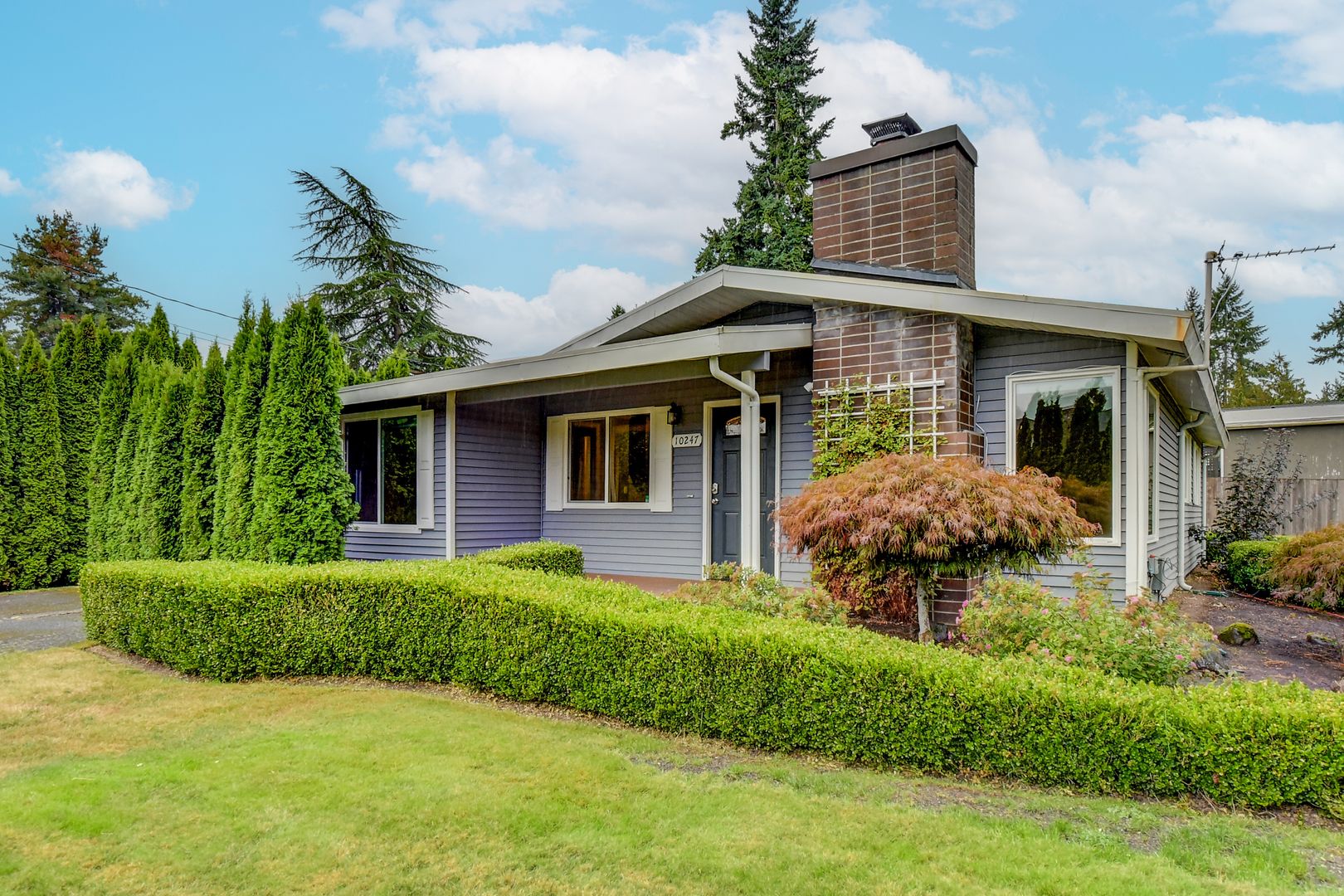 Kirkland House: 10247 134th Ave NE