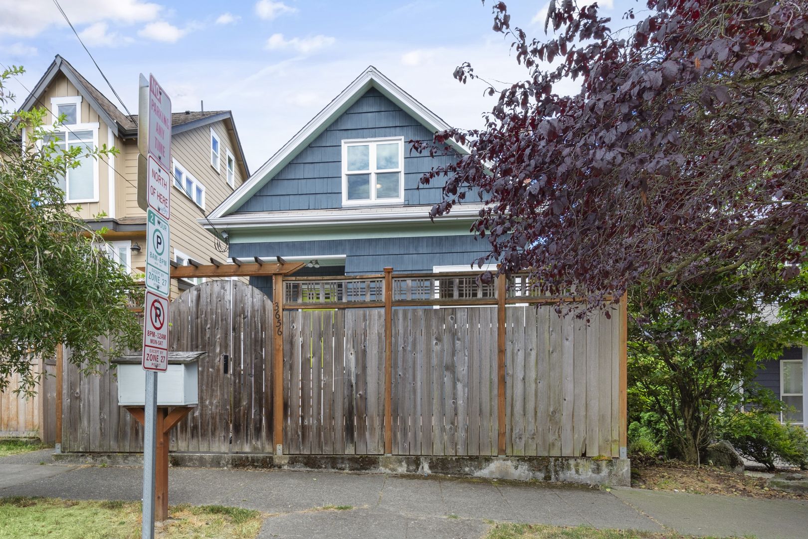 Seattle House: 3656 Whitman Ave N