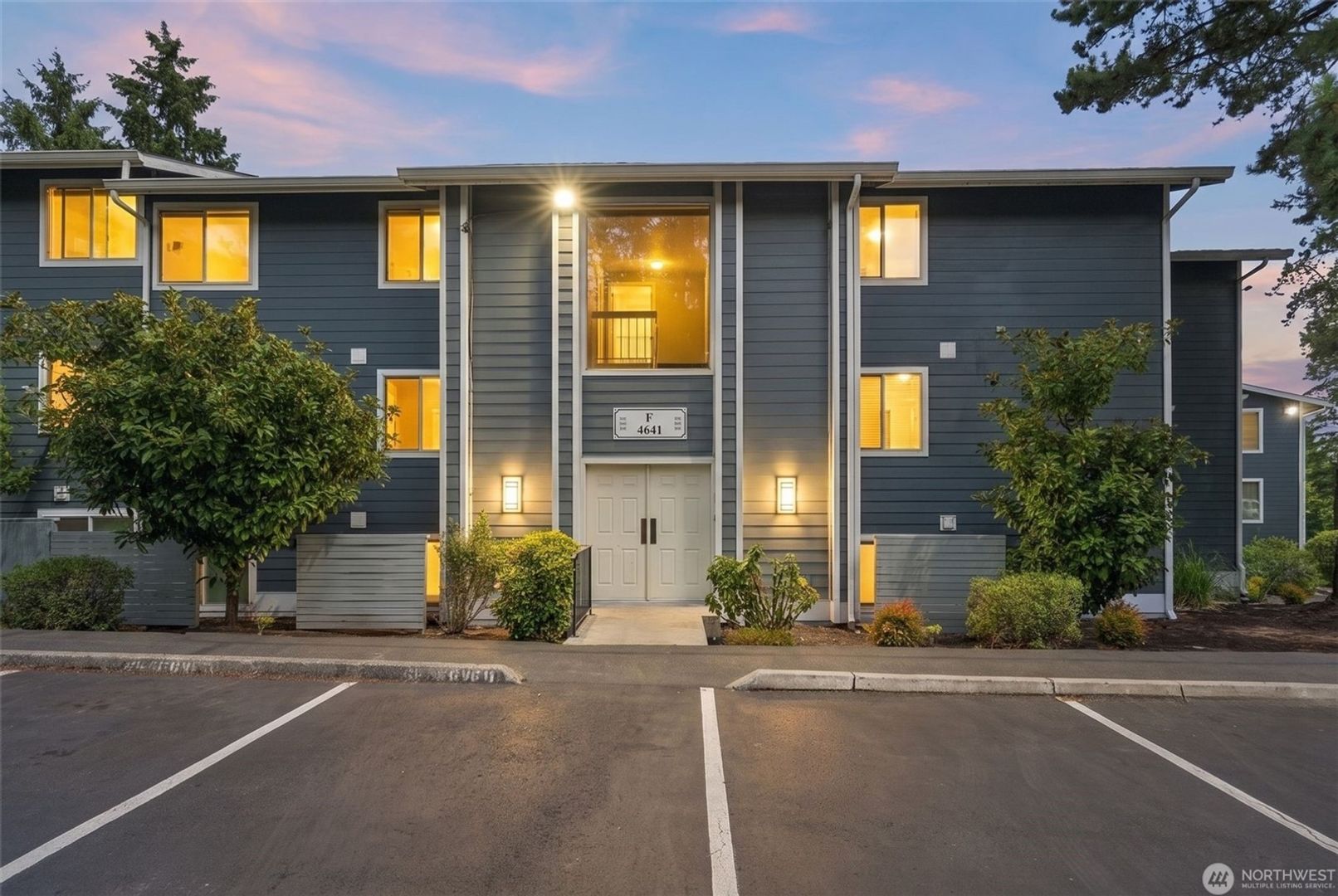 Issaquah Condo: 4641 W Lake Sammamish Pkwy SE F305