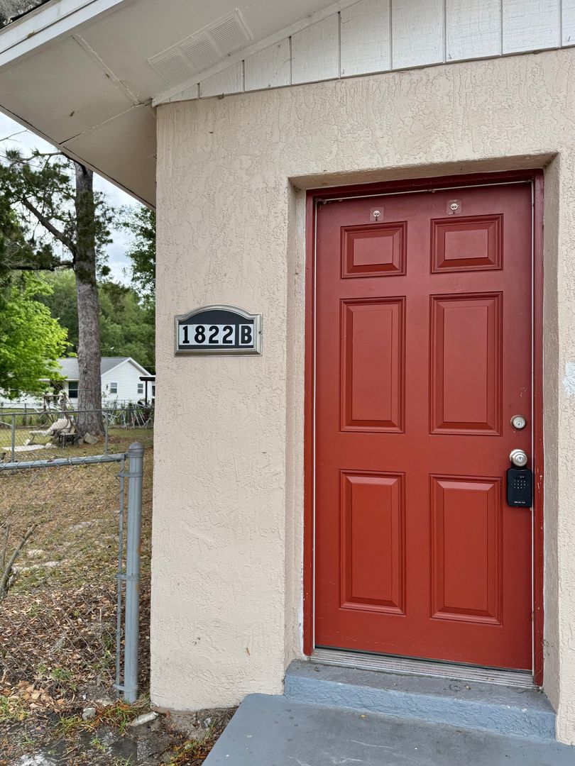 Ocala Apartment: 1822 SW 6th Street