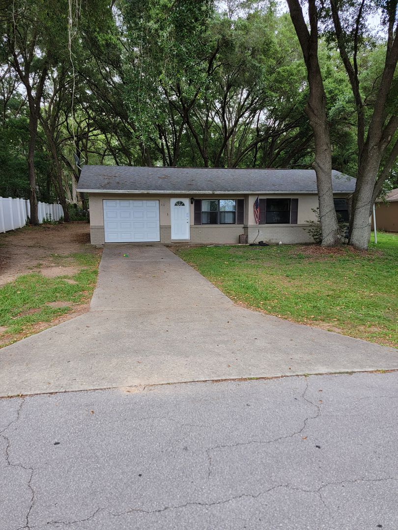Ocala House: 62 Teak Loop,