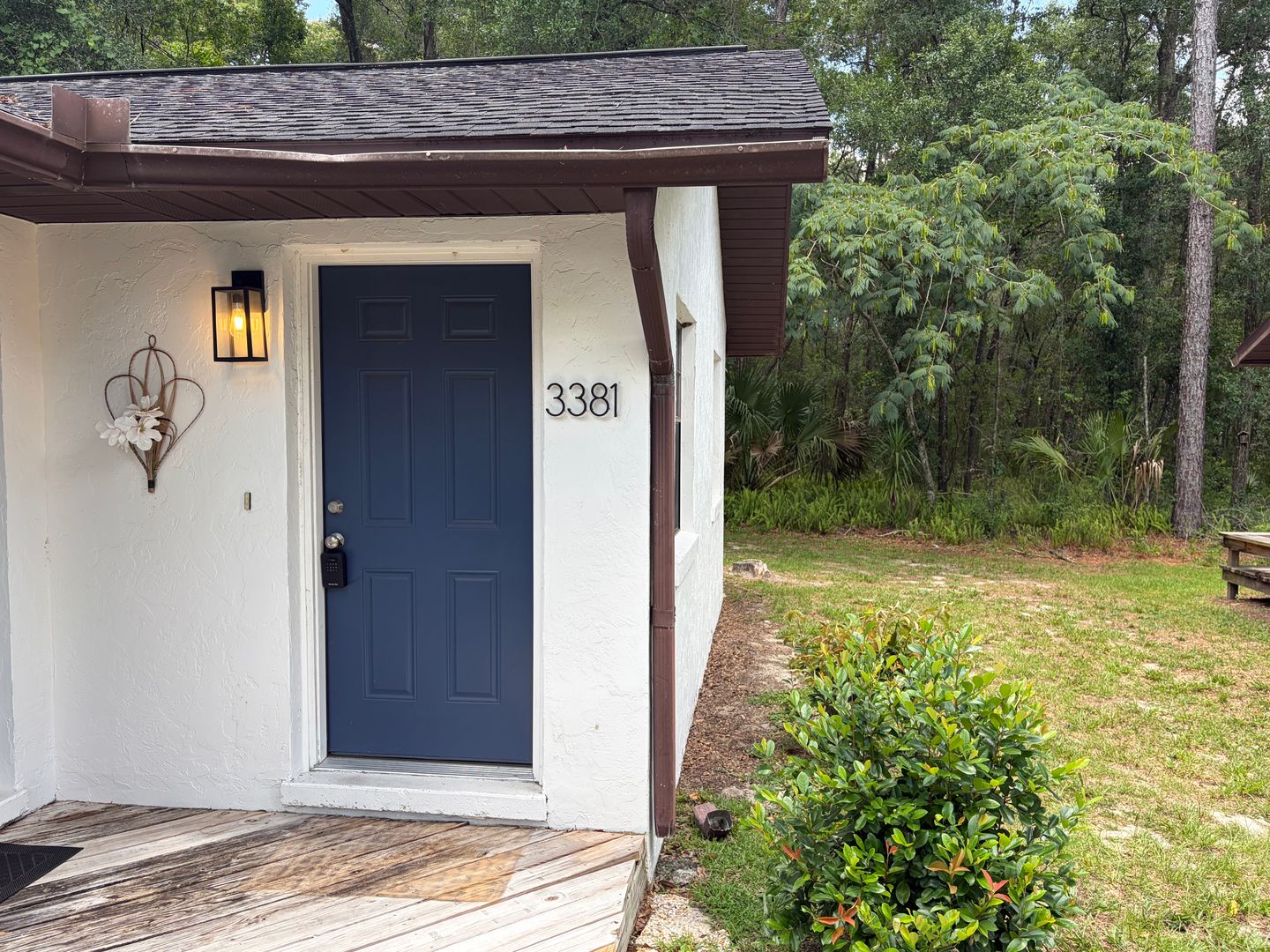 Silver Springs Apartment: NE 56th Avenue