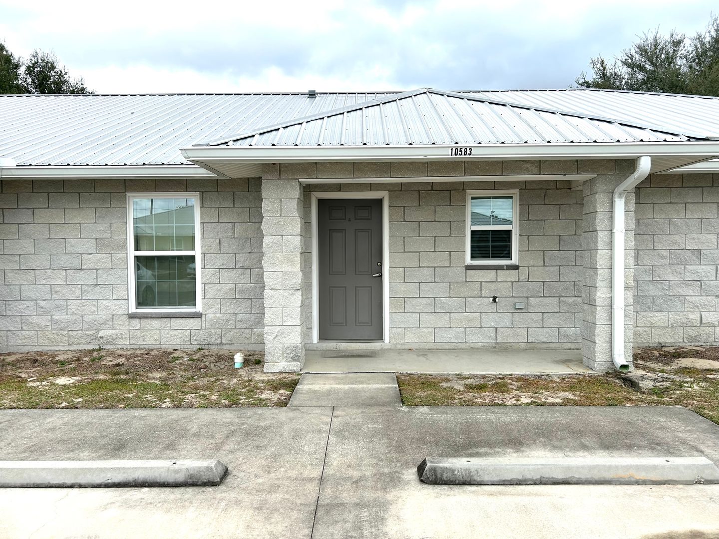 Belleview Apartment: 10537-10591 SE 67th Ct