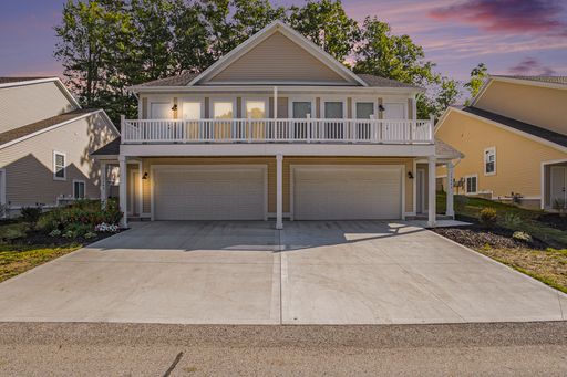 Rare - Brand New 5 Bedroom Immediate Occupancy