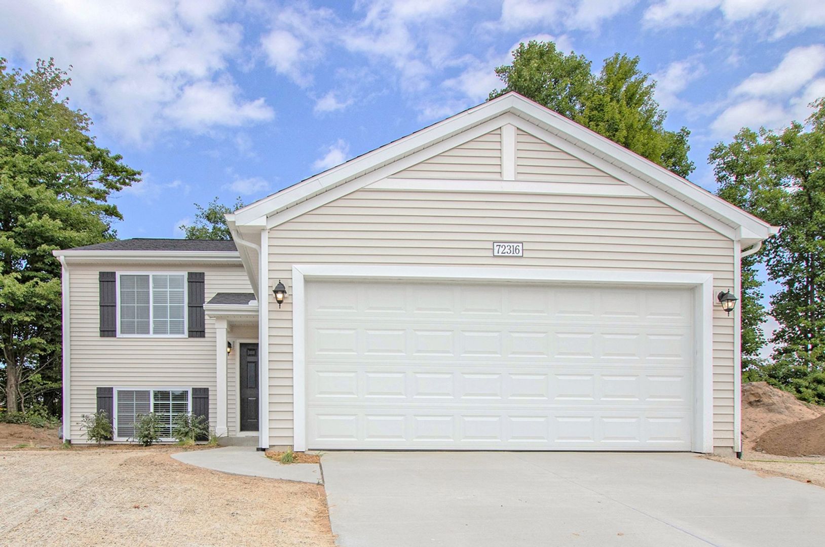 South Haven House: 72316 Beacon Court
