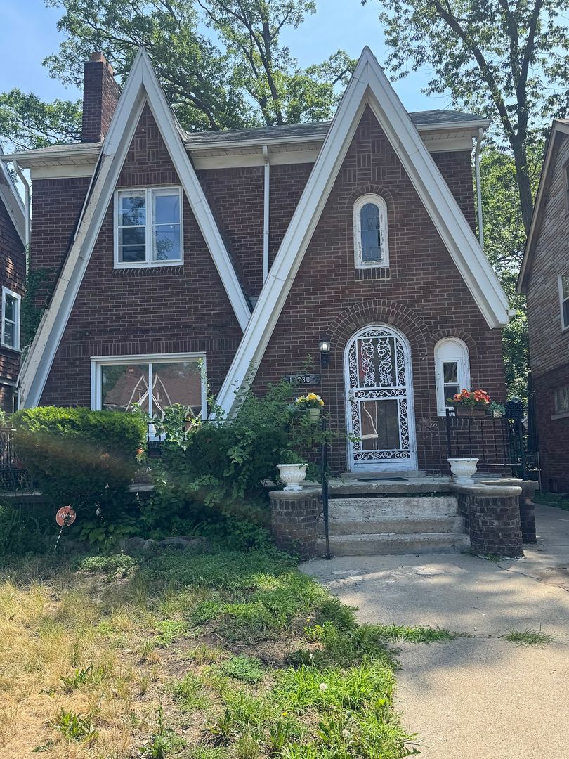 Detroit House: 16230 Cherrylawn