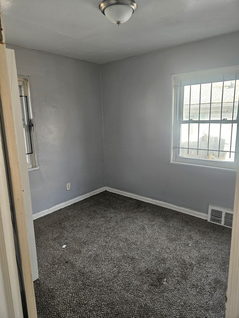 Detroit House: 19319 Grandville