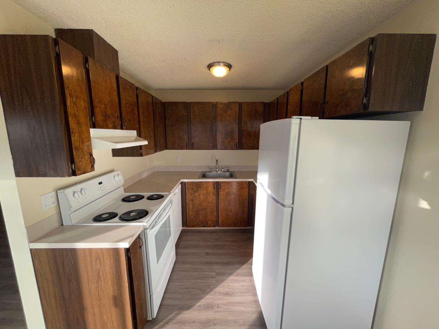 Tacoma Apartment: 7611 Pacific Ave