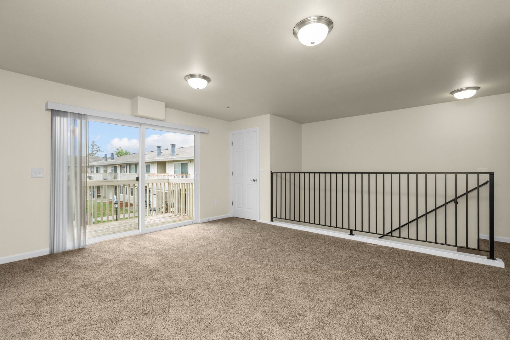 Tacoma Apartment: 7611 Pacific Ave