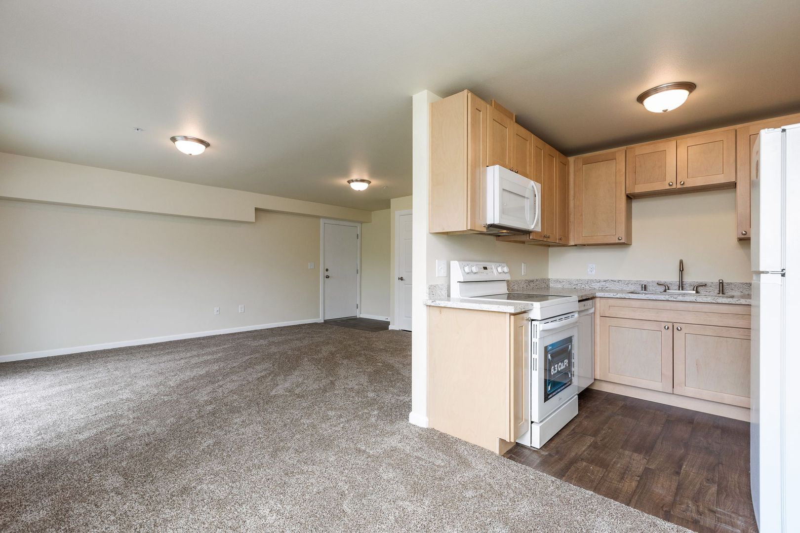 Tacoma Apartment: 7611 Pacific Ave