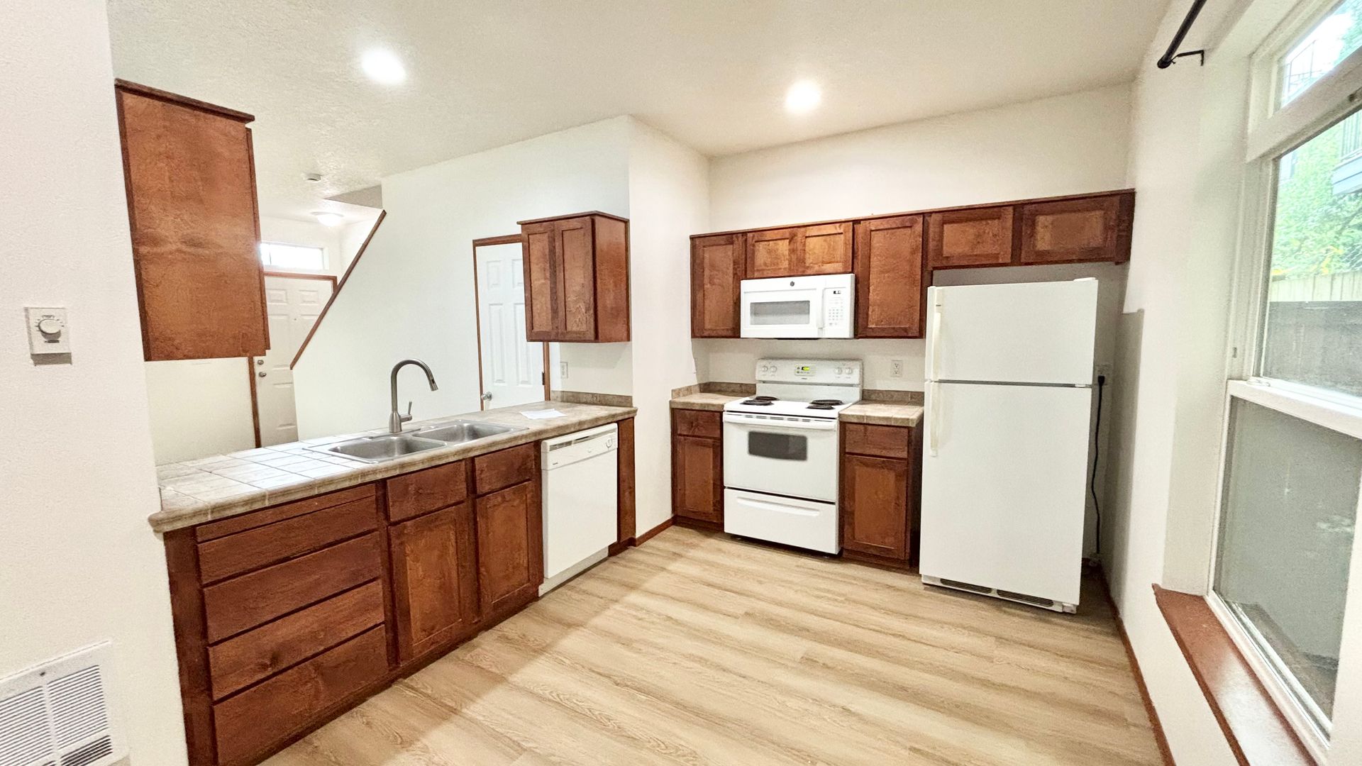 Portland Apartment: 532-536 SW Nevada St.